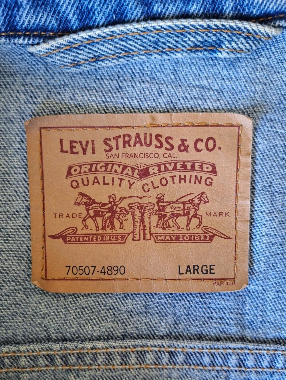 Vintage 1995 Levi’s 70507 Made in USA Denim Trucker Jacket L